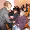 Вручение медалей ветеранам в тожественной обстановке